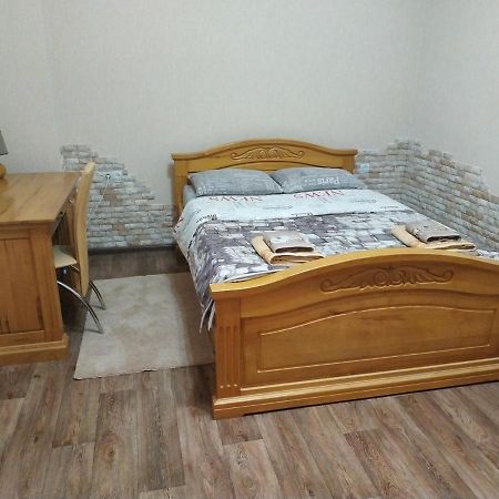 Apartment In The Center Of Old Town Kamianets Podilskyi Bagian luar foto