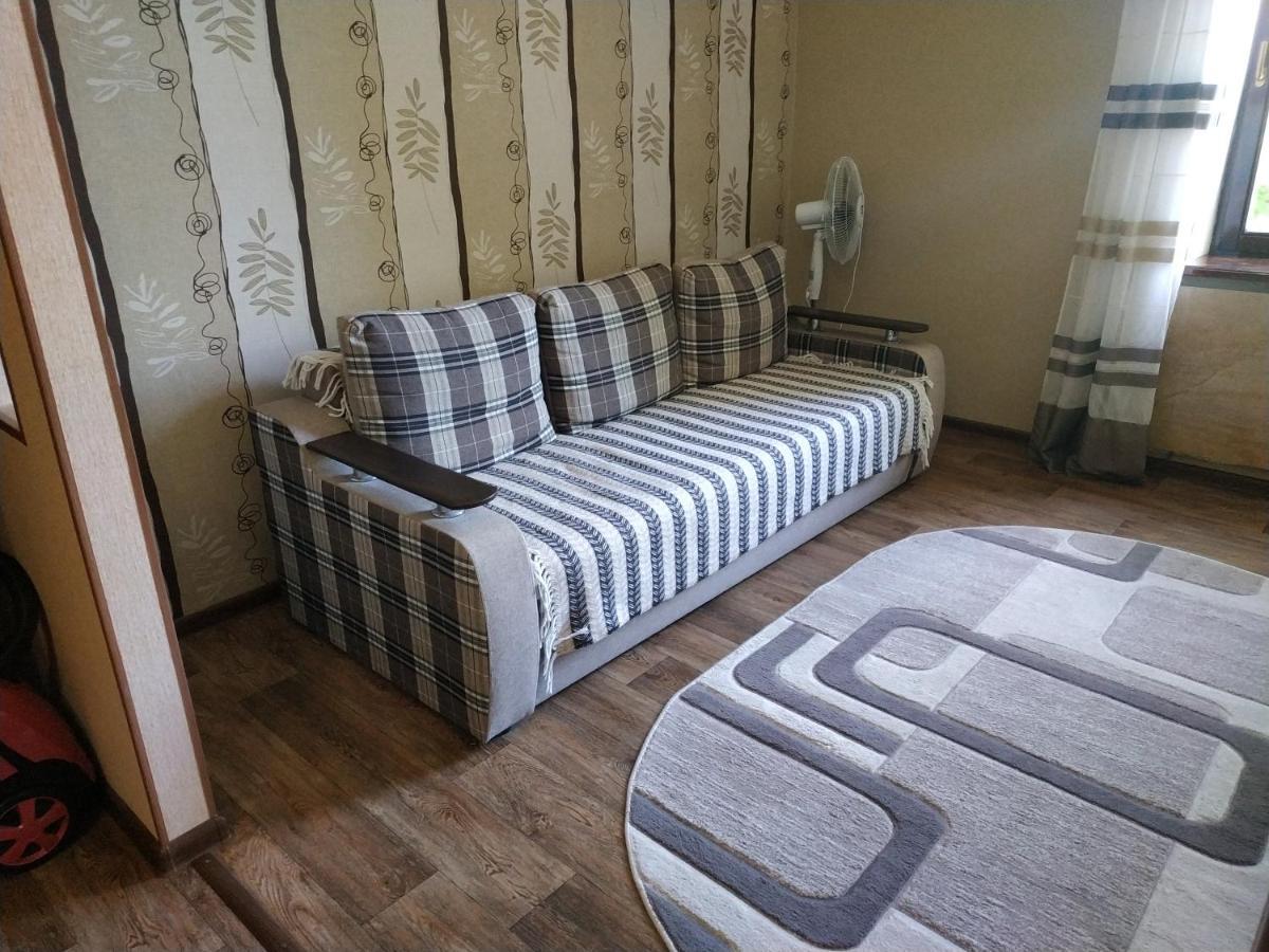 Apartment In The Center Of Old Town Kamianets Podilskyi Bagian luar foto