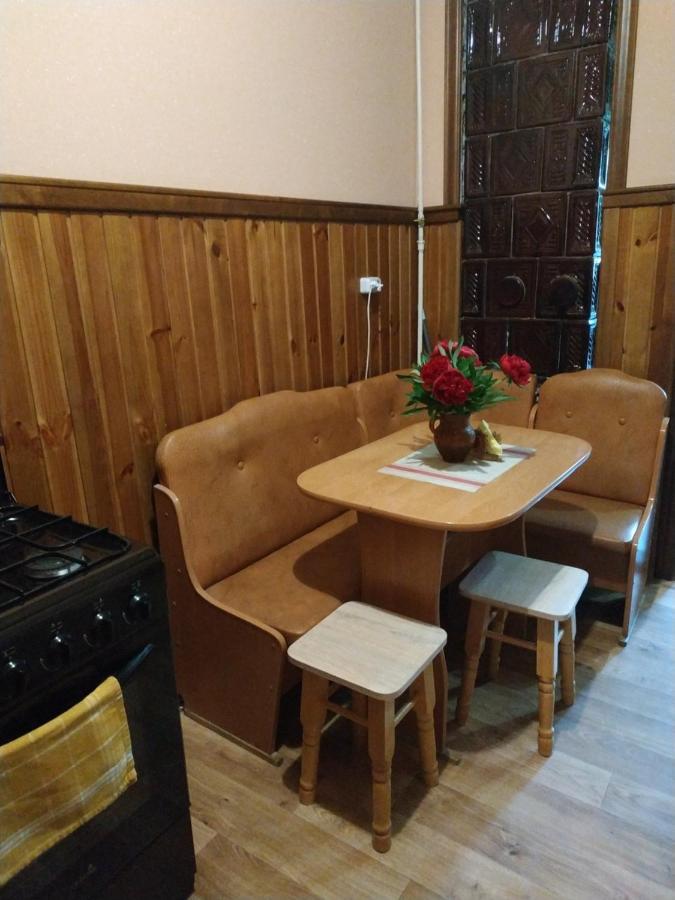 Apartment In The Center Of Old Town Kamianets Podilskyi Bagian luar foto