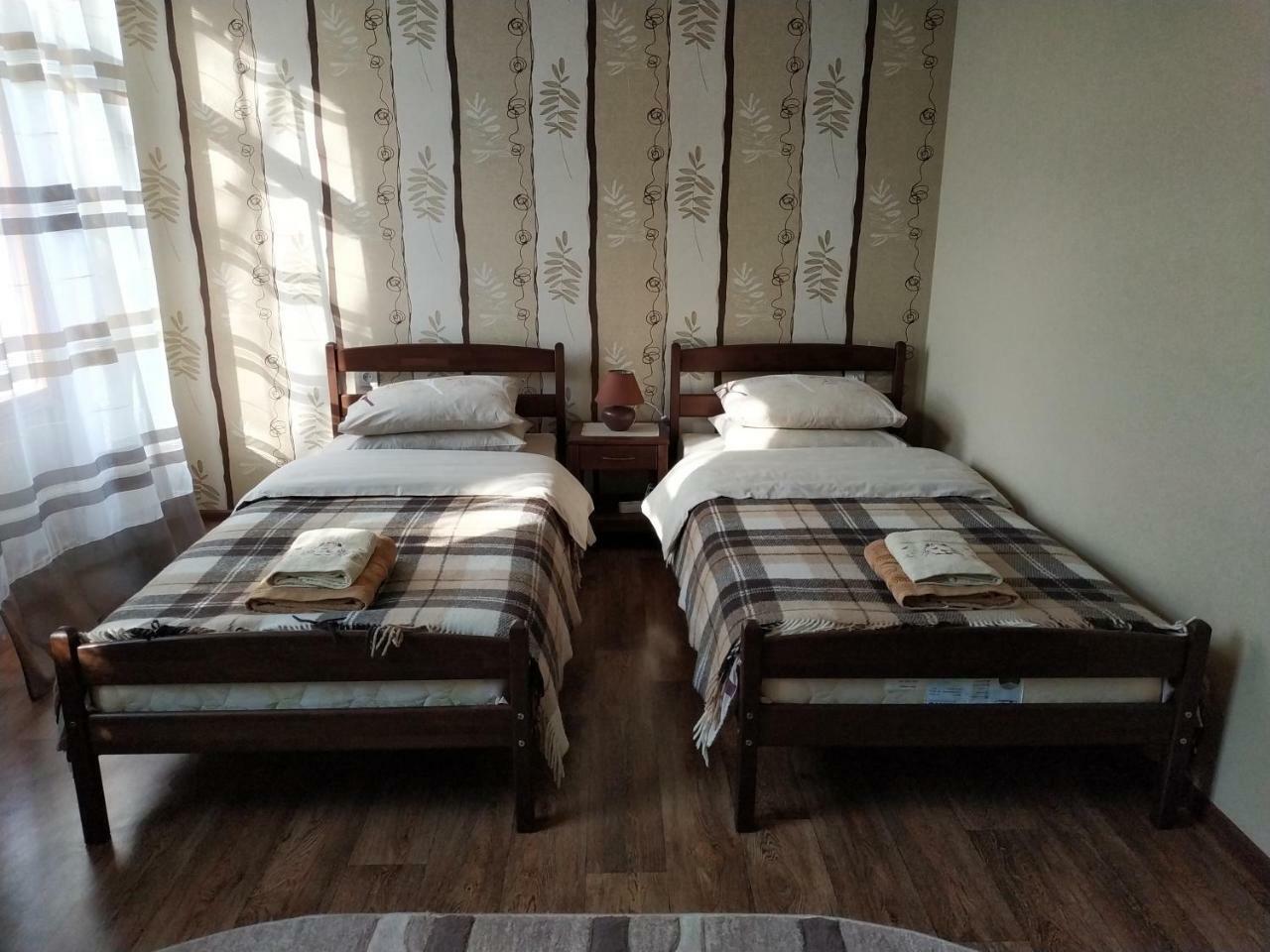 Apartment In The Center Of Old Town Kamianets Podilskyi Bagian luar foto